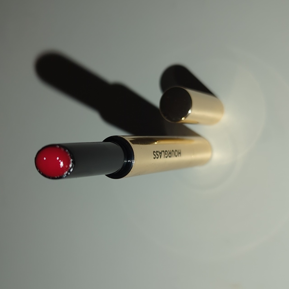 Hourglass Phantom Volumizing Glossy Lip Balm